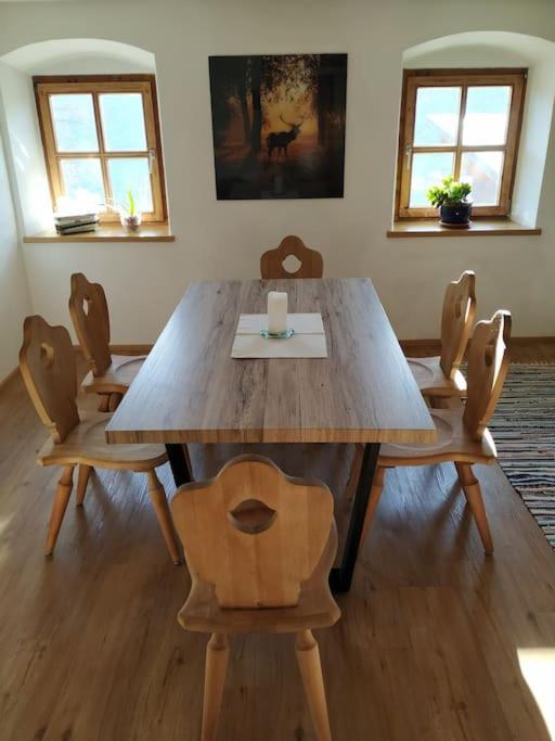 Upcycling Appartement Fischl - Nachhaltig Und Kreativ Wohnen Fuer Gross Und Klein Jenbach Dış mekan fotoğraf